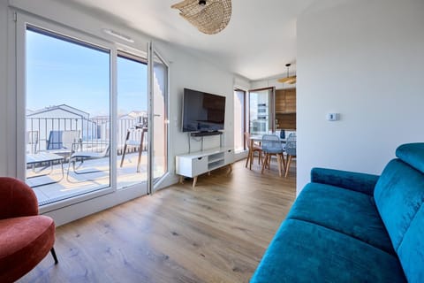 Communal lounge/ TV room, Living room