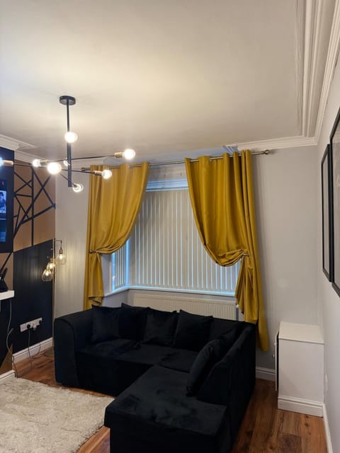 Communal lounge/ TV room, Living room