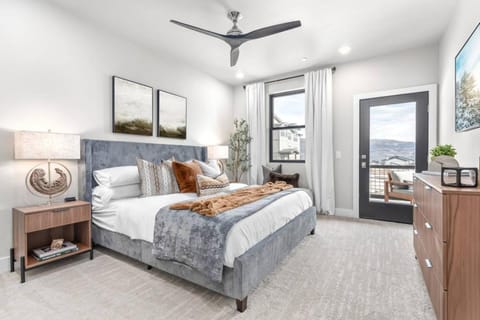 All Seasons, a Ski-To-Shore Chalet at Deer Valley House in Jordanelle Reservoir