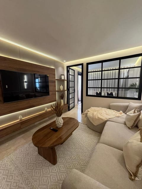 Communal lounge/ TV room, TV and multimedia, Living room, Seating area