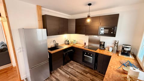 Coffee/tea facilities, Kitchen or kitchenette, dishwasher, oven, toaster