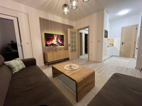 TV and multimedia, Living room, Photo of the whole room, Seating area