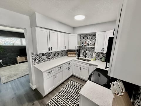 Relaxing 3BR Home Near Orlando Downtown & Parks House in Eatonville