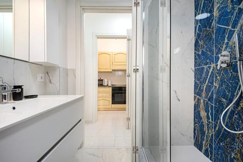 Lovely Apartment 5 Minutes from Rho Apartment in Lainate