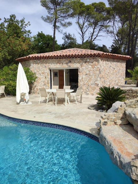 Property building, Patio, Pool view, Swimming pool, sunbed