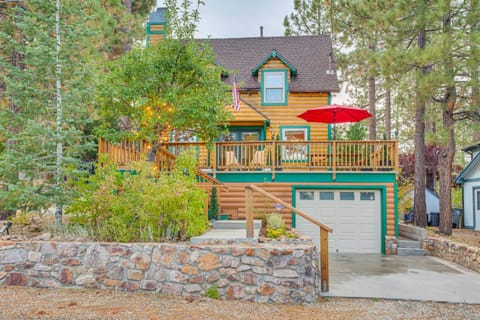 3 Mi to Snow Summit Charming Home with Fenced Yard House in Big Bear