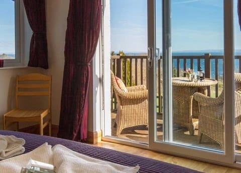 Spacious holiday home with stunning sea views House in England