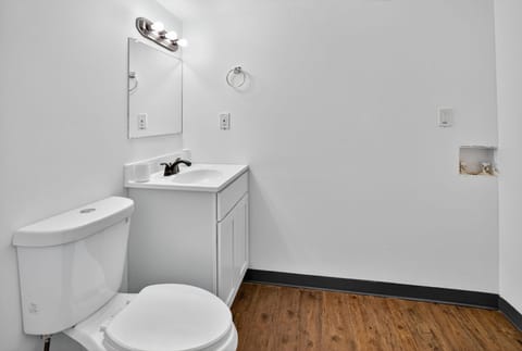 Bright 2Bd 1Bt Homes in Central Wellington Apartment in College Park