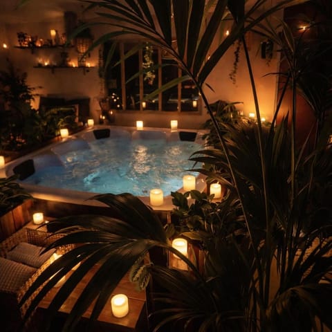 Night, Hot Tub, Decorative detail