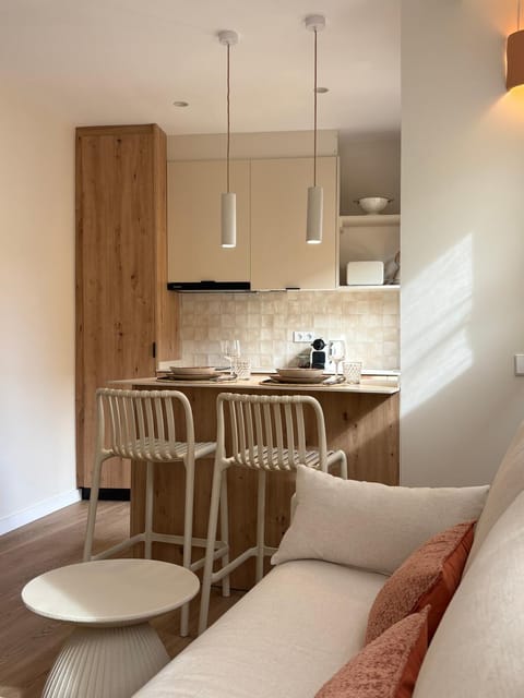 Kitchen or kitchenette, Living room