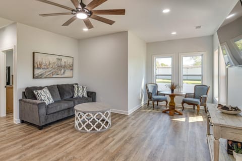 Tullahoma Whiskey Trail Base with Yard and Fire Pit House in Tennessee