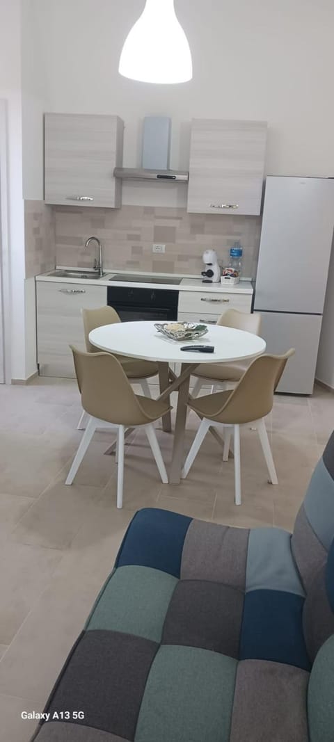 Dining area, pet friendly