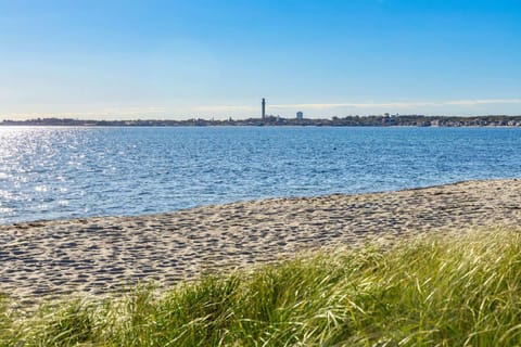 Bright North Truro Cottage #6 by the Bay House in North Truro