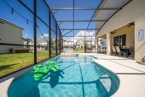 Family Friendly 12Bd w Jacuzzi Veranda Palms 4401 House in Kissimmee