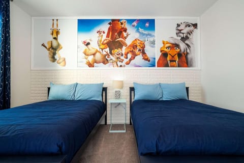 Family Friendly 12Bd w Jacuzzi Veranda Palms 4401 House in Kissimmee