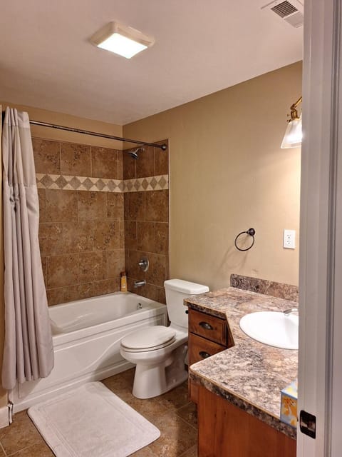 Cozy Family Getaway Near Snake River & Downtown House in Idaho Falls