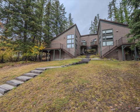 Sans Souci 1 3 Bedroom Ski In Ski Out Retreat House in Whitefish