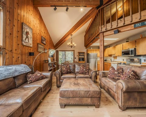 Sans Souci 1 3 Bedroom Ski In Ski Out Retreat House in Whitefish