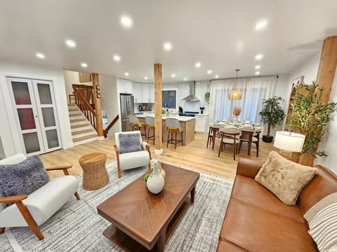 Living room, Seating area, Dining area