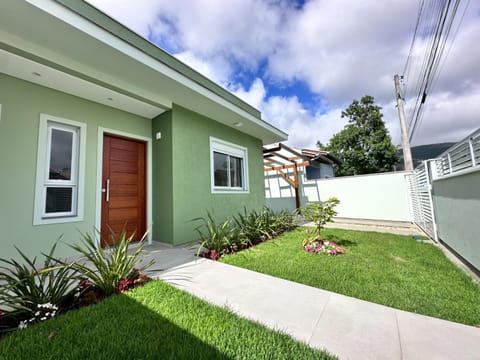 Property building, Spring, Day, Garden, Garden view, Street view