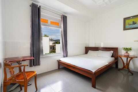 Seating area, Bedroom