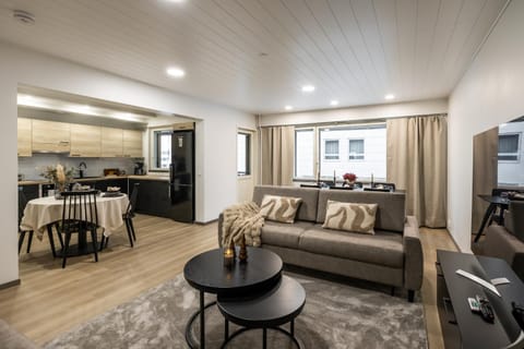 Kitchen or kitchenette, Living room, Seating area, Dining area