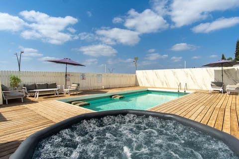 Pool view, Swimming pool