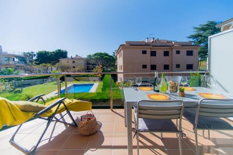 Balcony/Terrace, Swimming pool