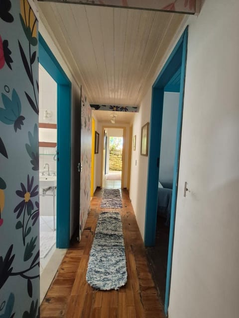 Casa do Ipe Amarelo House in Miguel Pereira