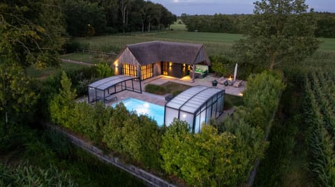 Property building, Garden, View (from property/room), Balcony/Terrace, Spa and wellness centre/facilities, Photo of the whole room, Garden view, Pool view, Swimming pool, Open Air Bath