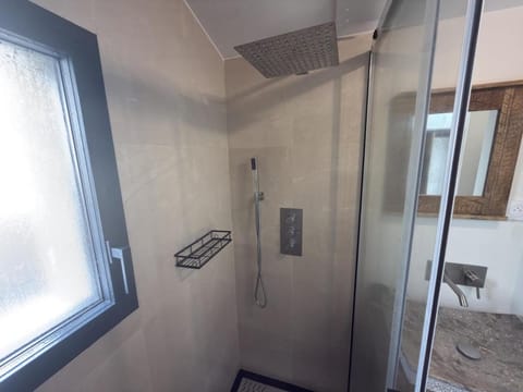 Studio neuf - entrée indépendante - sans cuisine Apartment in Nantes