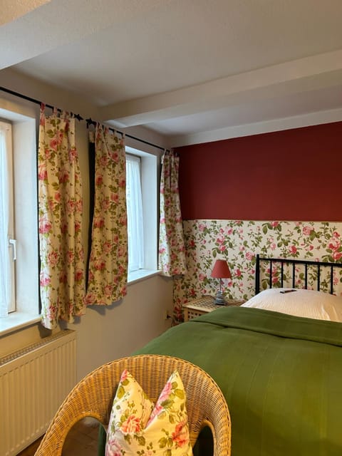Seating area, Bedroom