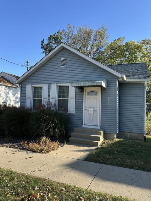 Property building, Street view