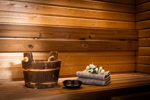 Sauna, towels