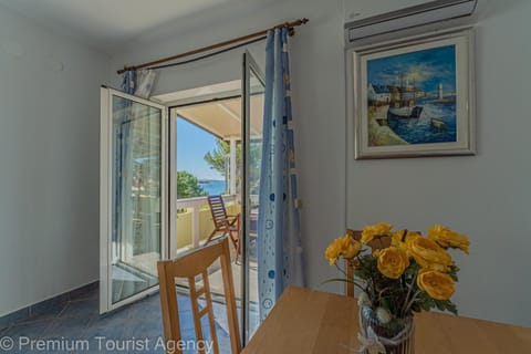 Balcony/Terrace, Dining area, Sea view, air conditioner