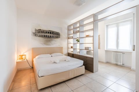 Bed, Photo of the whole room, Bedroom, internet, towels, air conditioner