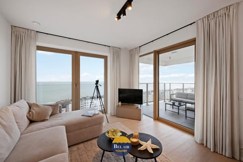 Natural landscape, TV and multimedia, View (from property/room), Balcony/Terrace, Seating area, Evening entertainment, Sea view