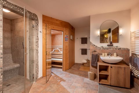 Sauna, Spa and wellness centre/facilities