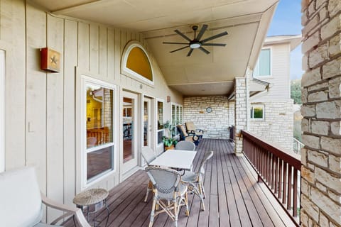 Getaway to Horseshoe Bay House in Lake Lyndon B Johnson