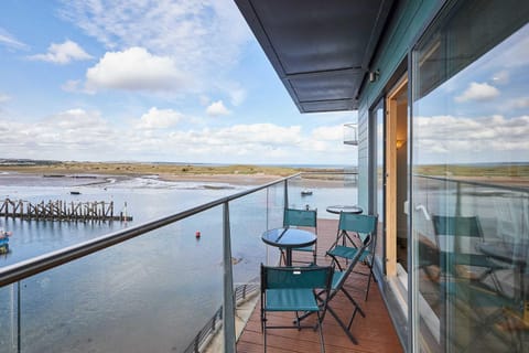 Balcony/Terrace, Seating area, Dining area, Sea view