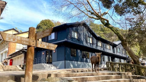 Property building, Restaurant/places to eat
