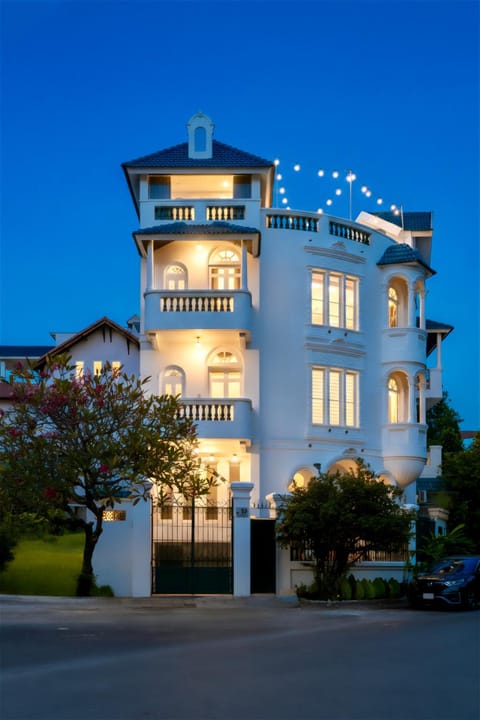 Property building, Night