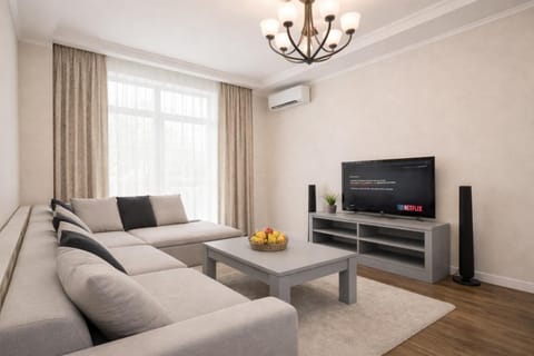 Communal lounge/ TV room, Seating area, Evening entertainment