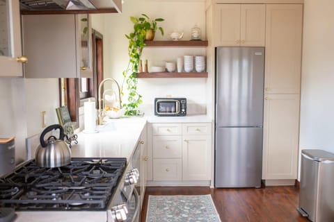 The Vintage La Mesa Tudor House in Casa De Oro-Mount