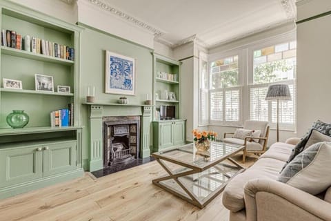 Library, Living room, Seating area, internet