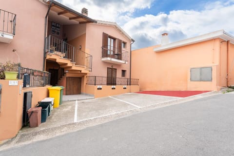 Property building, Street view