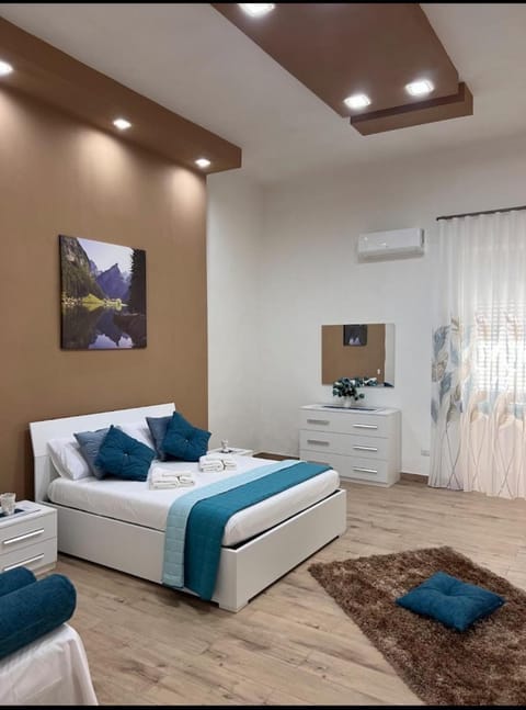 Bed, TV and multimedia, Bedroom, air conditioner
