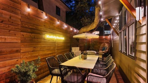 Bouldin Modern - Luxury Wellness Retreat House in Zilker