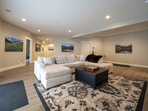 Saddle Ridge, 0021 House in Granby