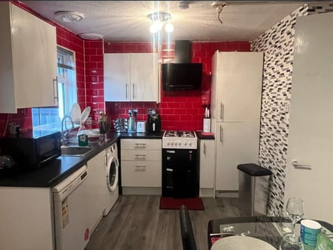 Stylish 3 bedroom house Apartment in Glasgow
